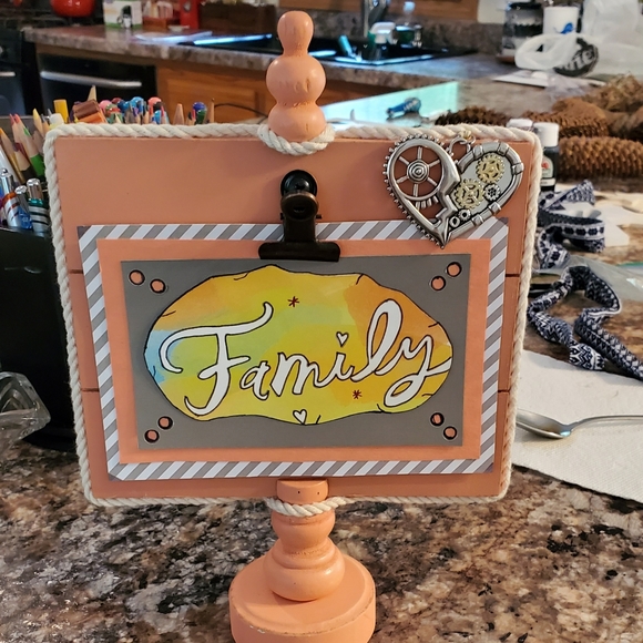 Meet your posher! Michigan native @💗it! 🌞☃🍁🌷🌊 - Picture 8 of 11